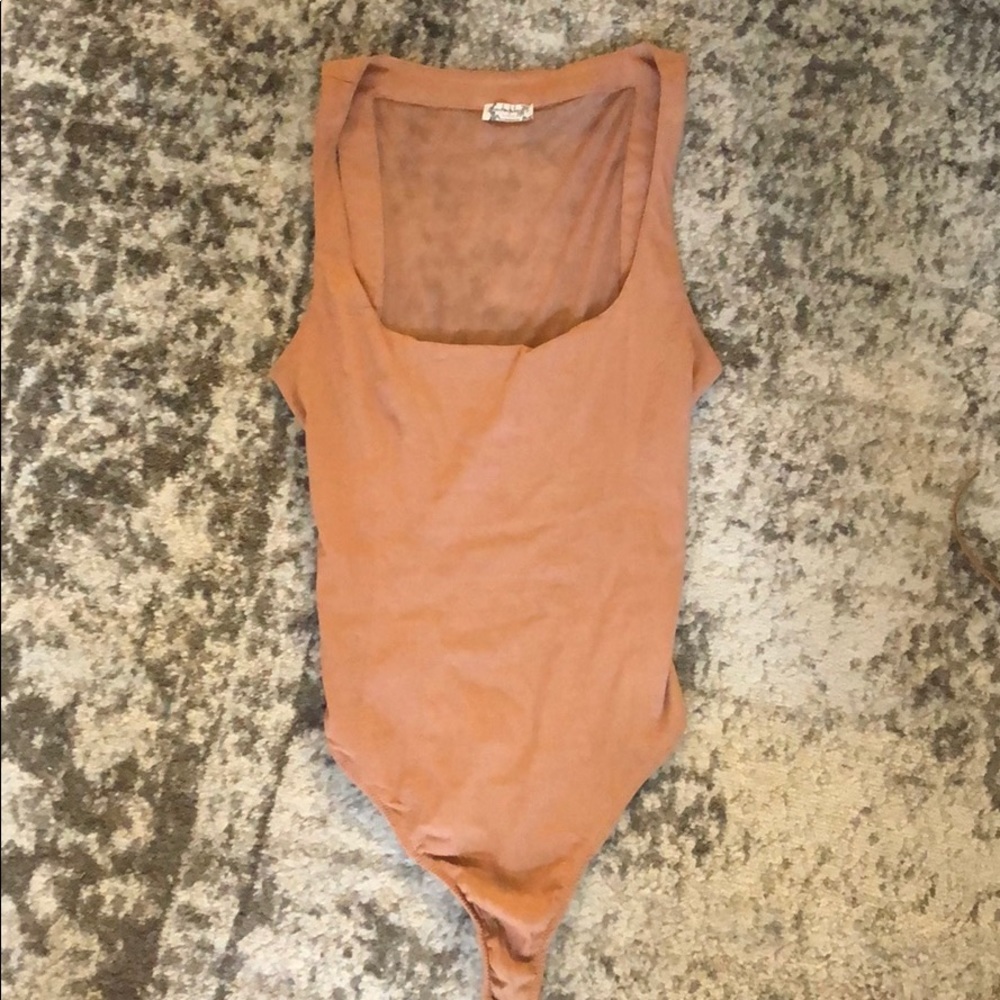 Free People peach tank top